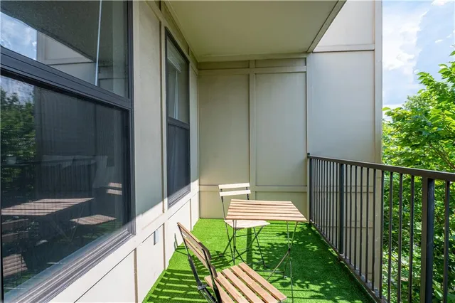 $2,000 | 898 Oak Street Southwest, Unit 1410, Atlanta, GA 30310