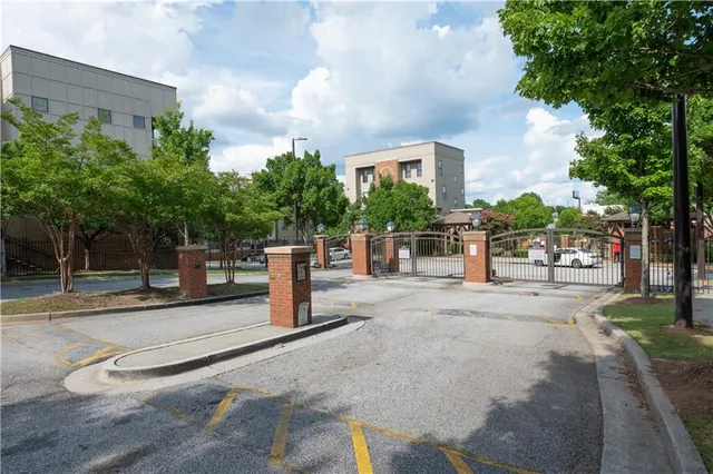 $2,000 | 898 Oak Street Southwest, Unit 1410, Atlanta, GA 30310