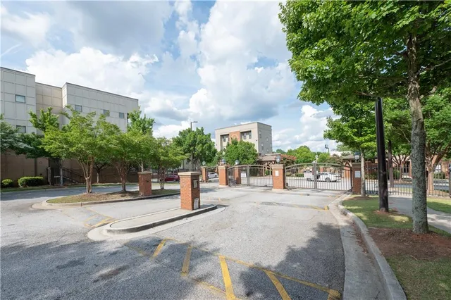 $2,000 | 898 Oak Street Southwest, Unit 1410, Atlanta, GA 30310