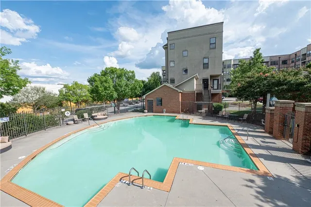 $2,000 | 898 Oak Street Southwest, Unit 1410, Atlanta, GA 30310
