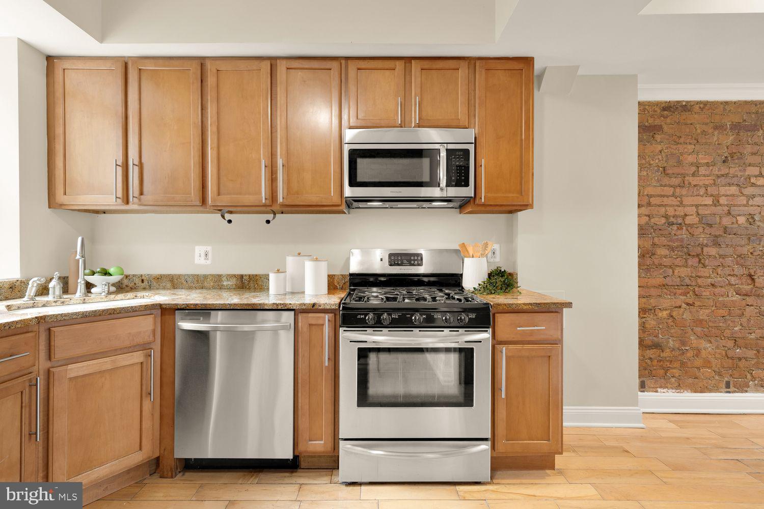 825 L Street Northeast Washington, DC 20002 - Photo 12 of 26