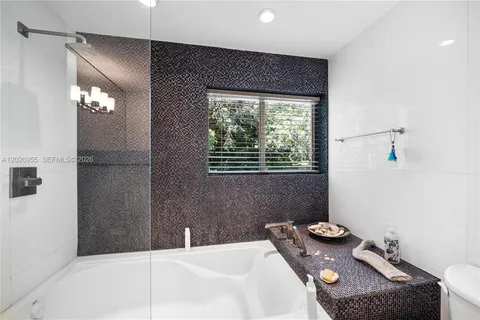 $3,950,000 | 3520 St Gaudens Court, Miami, FL 33133