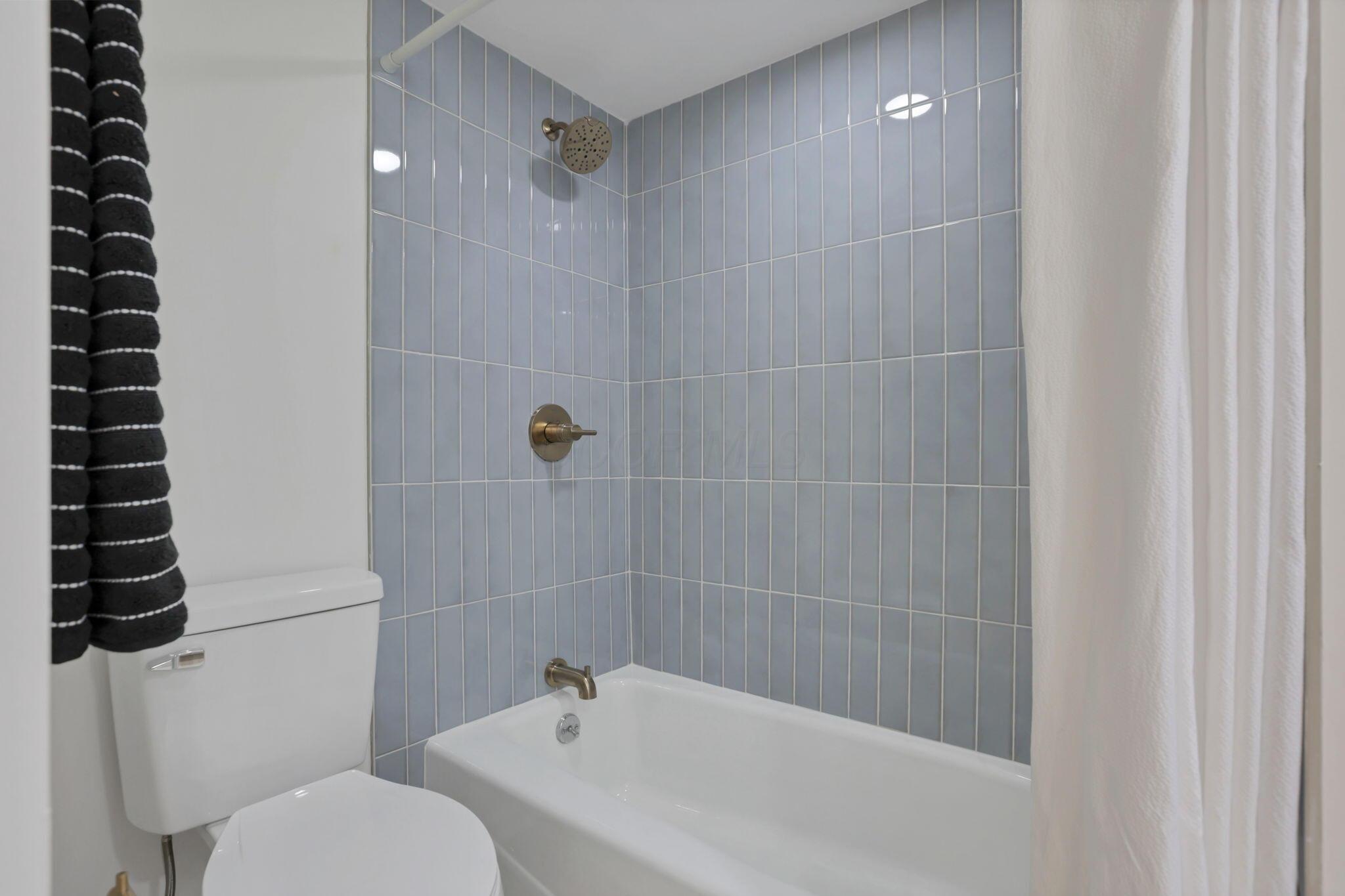 2160 Coach Road North, Unit 9 Columbus, OH 43220 - Photo 36 of 49