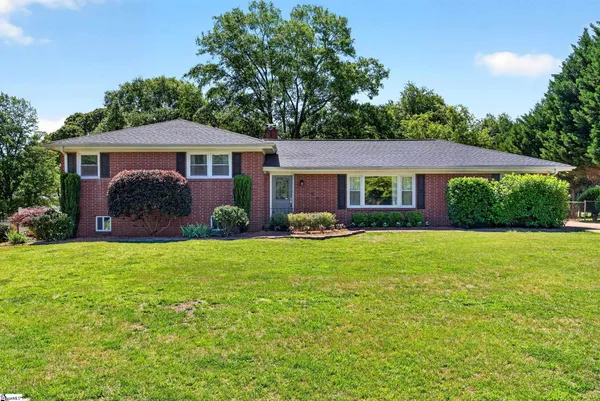 $395,000 | 104 Central Avenue, Mauldin, SC 29662