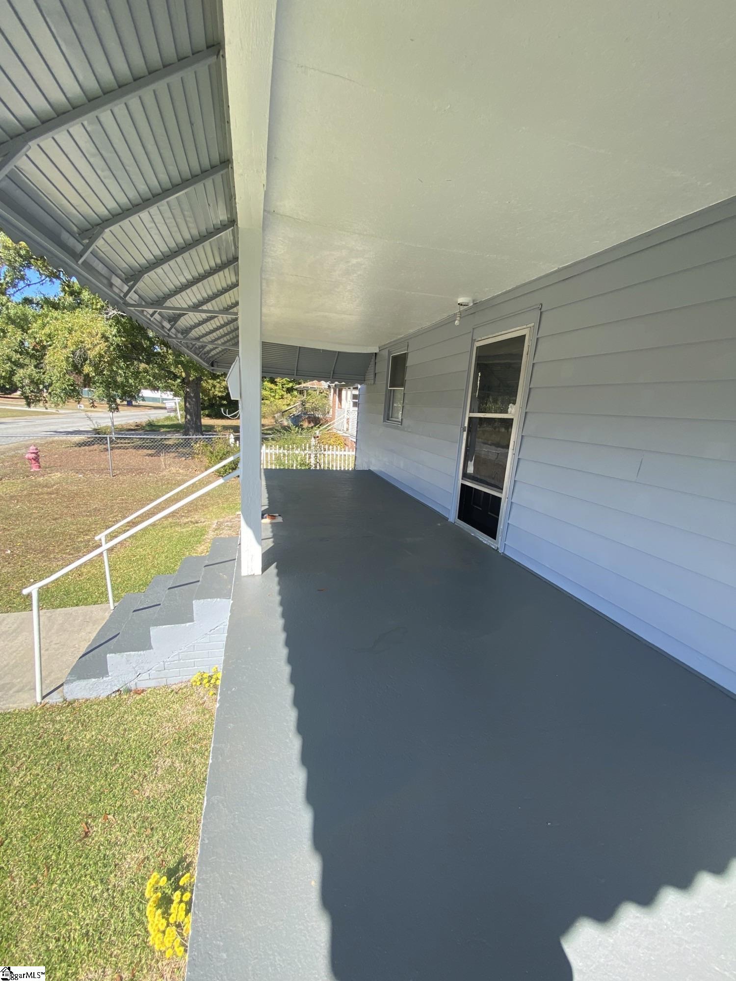 616 Elizabeth Street Clinton, SC 29325 - Photo 3 of 29 Gallery Image 3