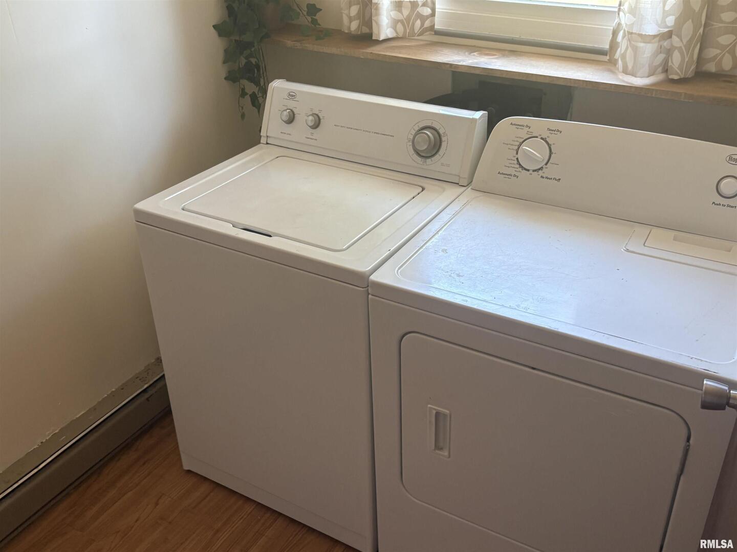 100 North 35th Street Herrin, IL 62948 - Photo 26 of 35 a utility room with dryer and washer