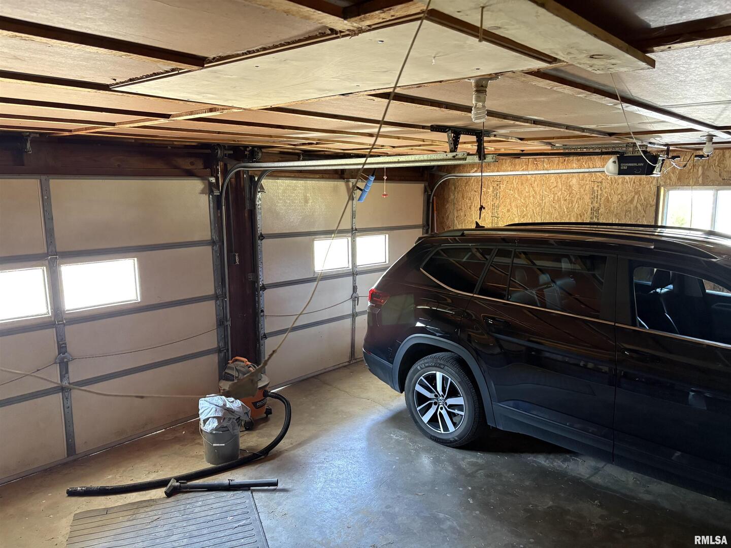 100 North 35th Street Herrin, IL 62948 - Photo 28 of 35 a car parked in a garage