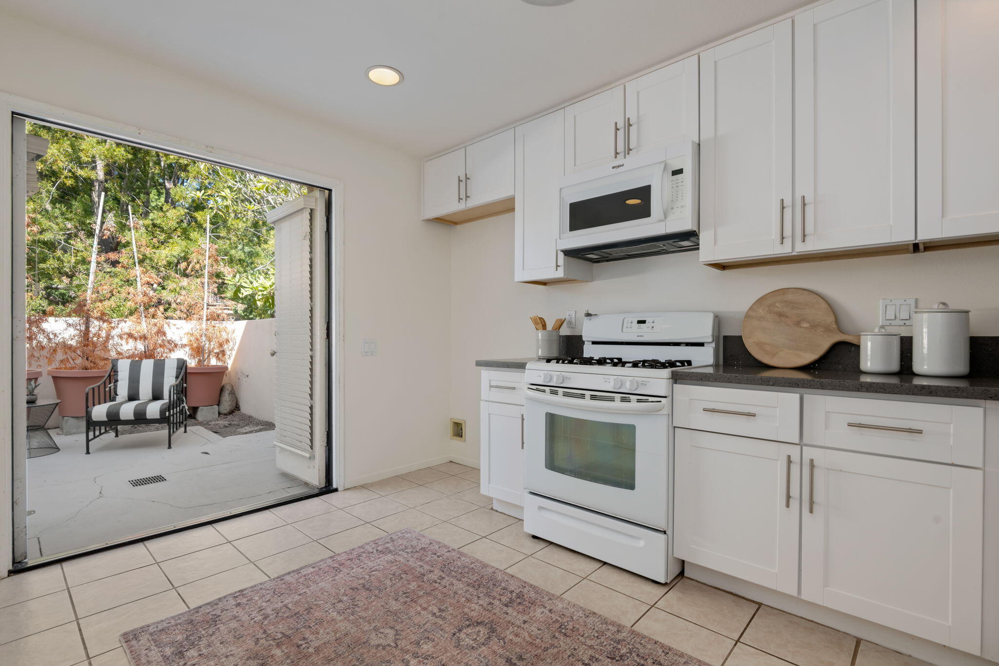 3709 Greggory Way, Unit 2 Santa Barbara, CA 93105 - Photo 11 of 35 16 - Kitchen
