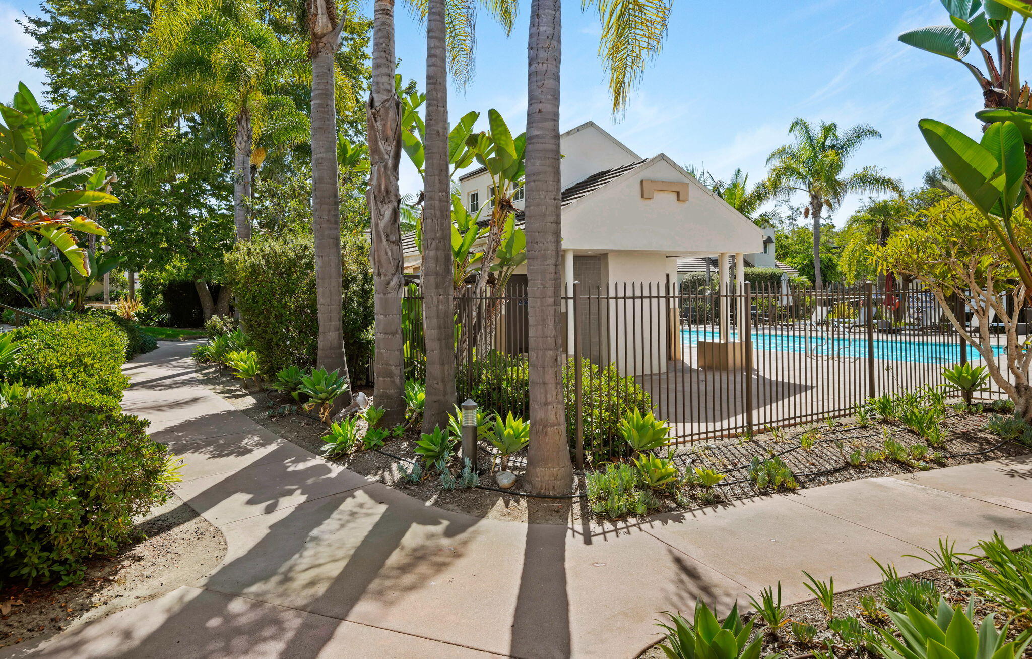 3709 Greggory Way, Unit 2 Santa Barbara, CA 93105 - Photo 26 of 35 07 - Pool View