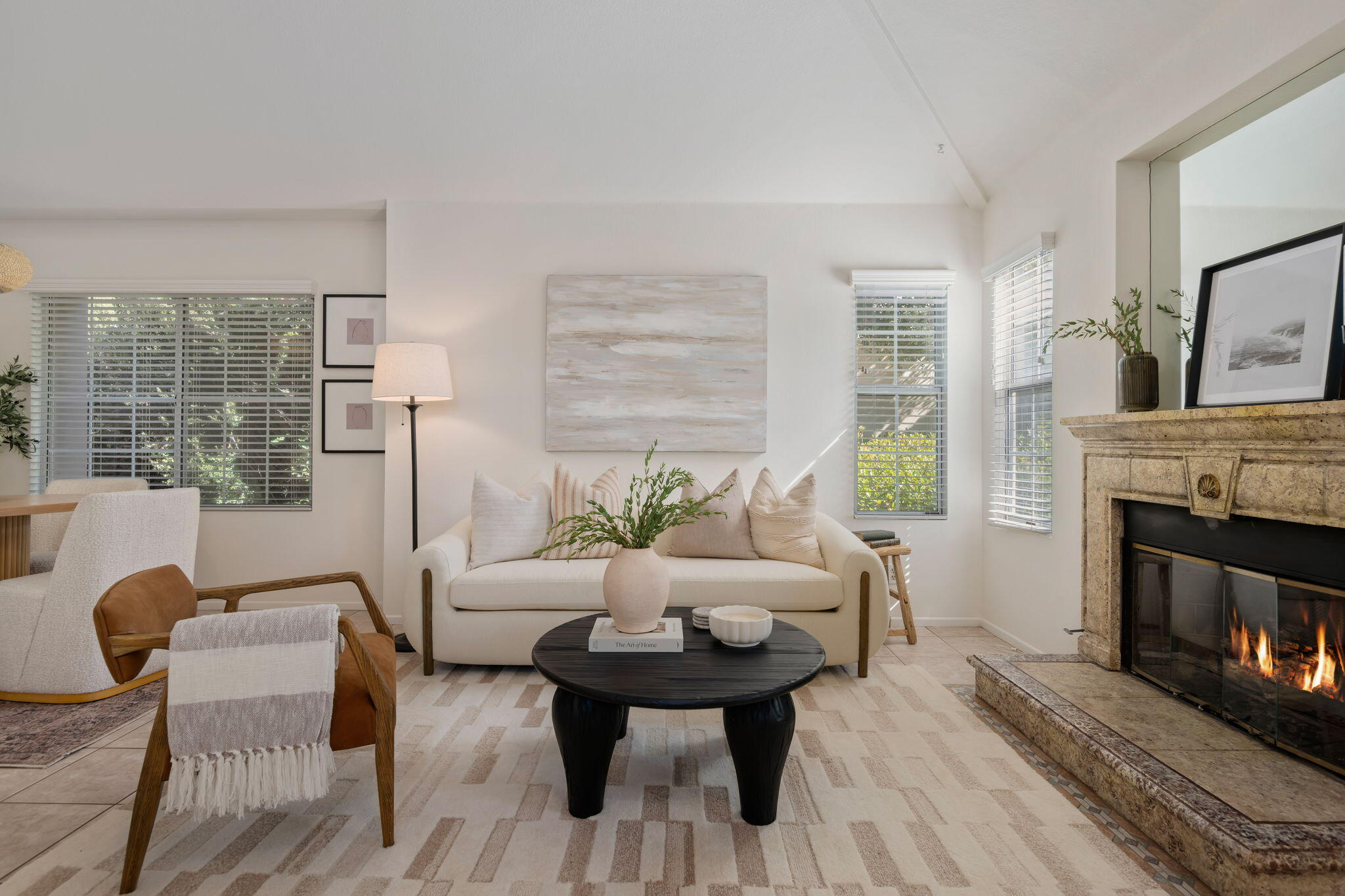 3709 Greggory Way, Unit 2 Santa Barbara, CA 93105 - Photo 4 of 35 09 - Living Room