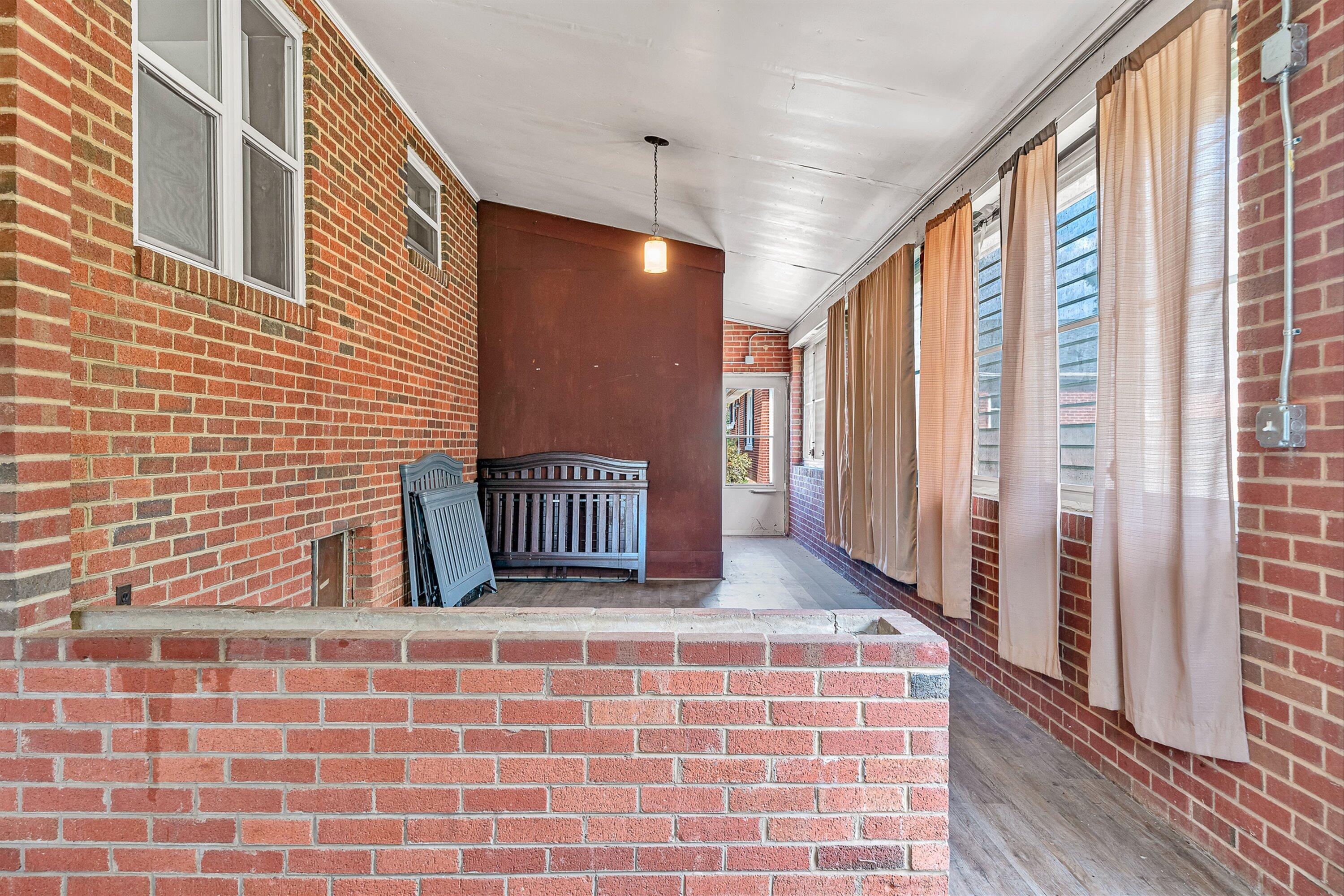 2362 West Riverside Drive Salem, VA 24153 - Photo 31 of 37 31-VM-04803