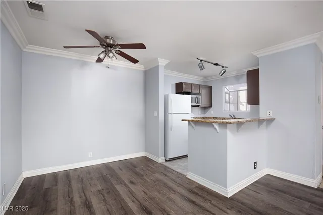 $1,163 | 4050 Pacific Harbors Drive, Unit 245, Las Vegas, NV 89121