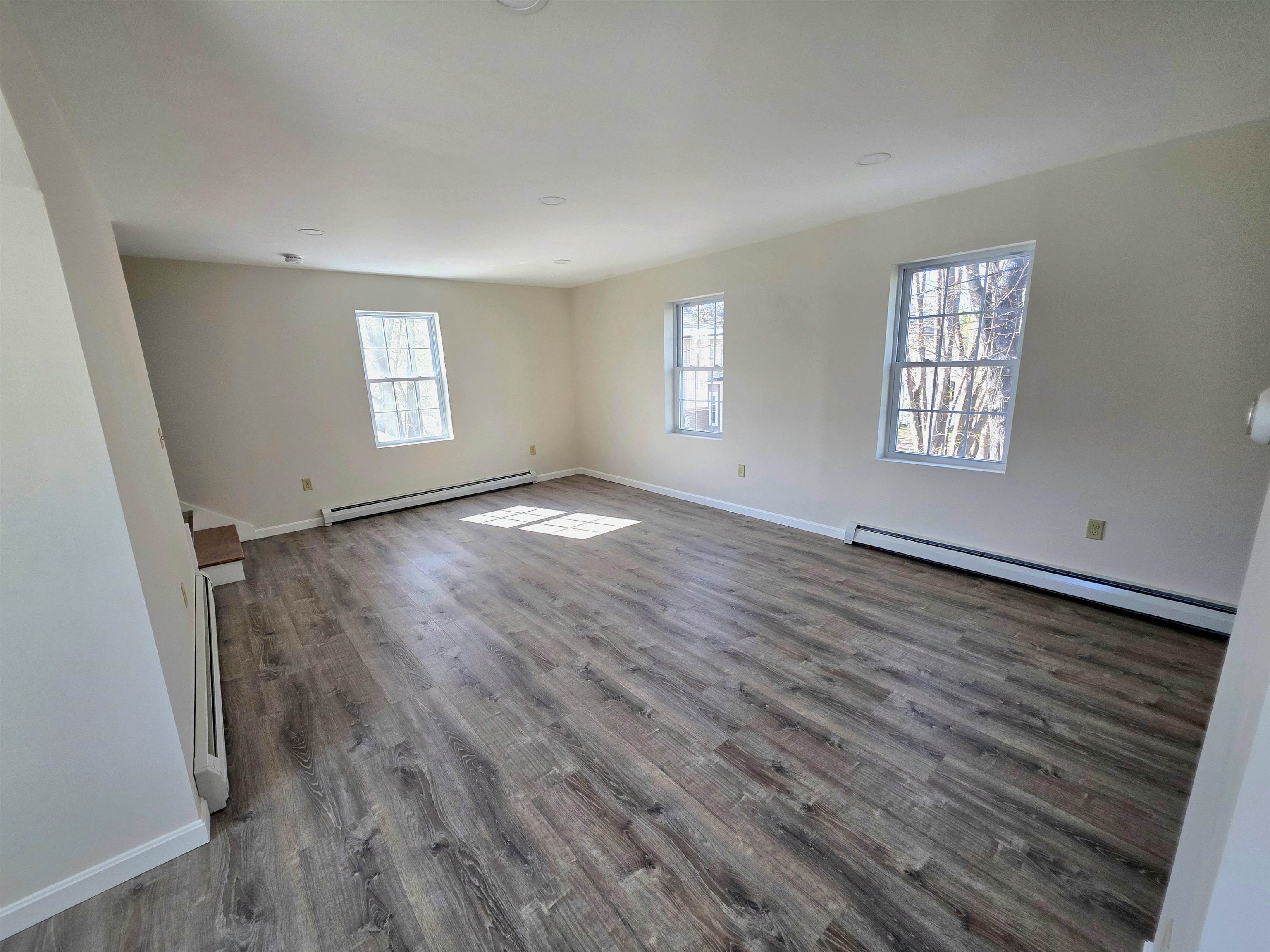 26 Mechanic Street Winchester, NH 03470 - Photo 13 of 43