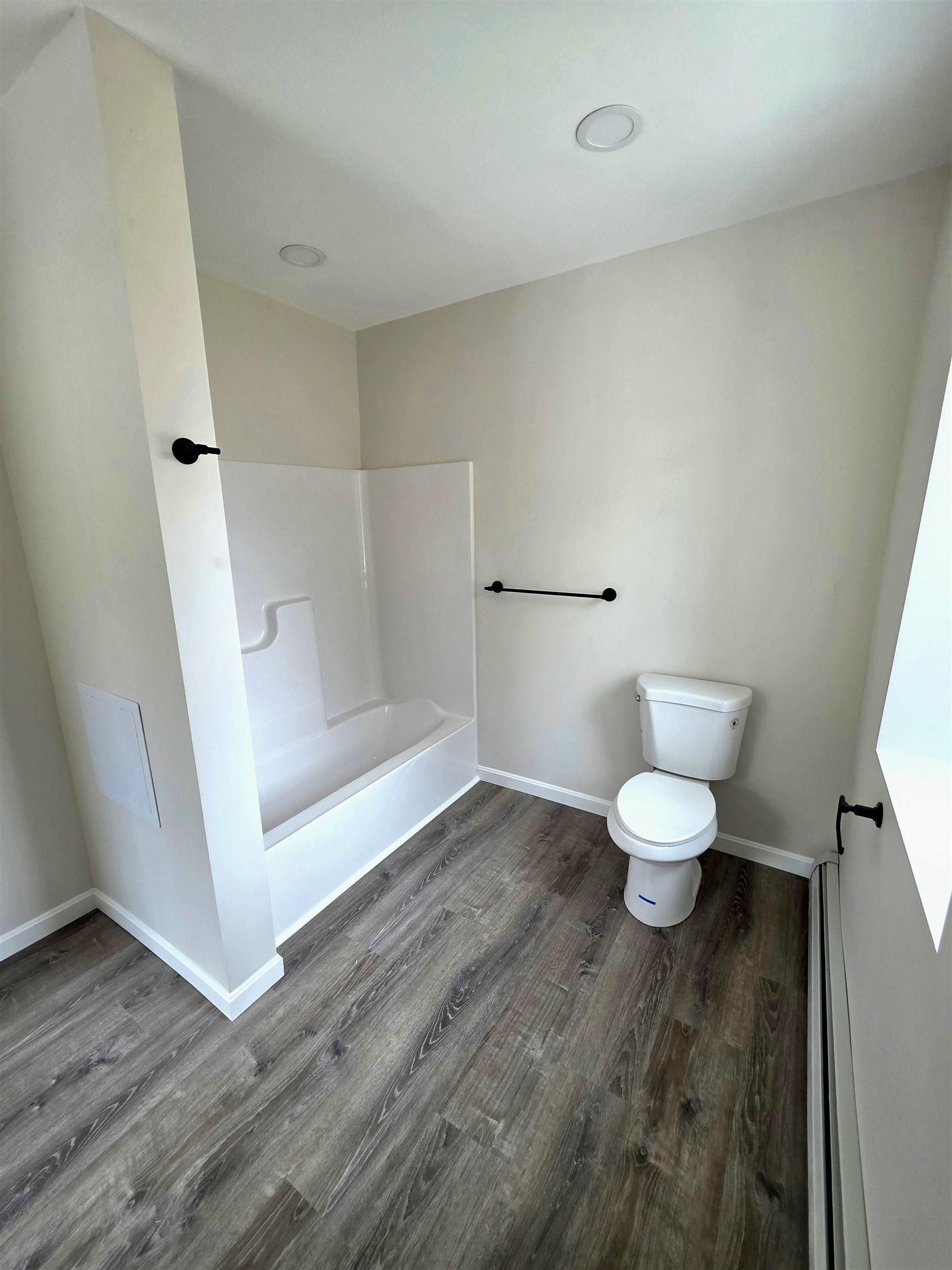 26 Mechanic Street Winchester, NH 03470 - Photo 24 of 43