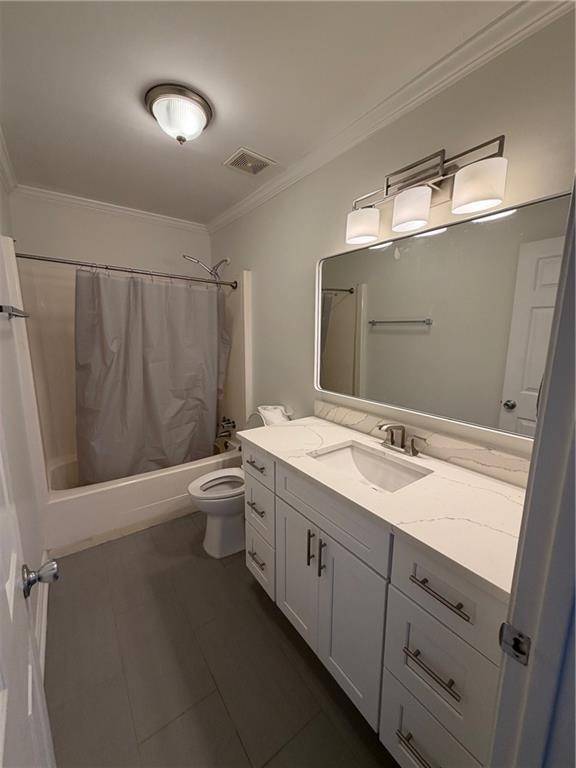 2912 Webb Bridge Road Alpharetta, GA 30009 - Photo 11 of 12 a bathroom with a double vanity sink toilet and mirror