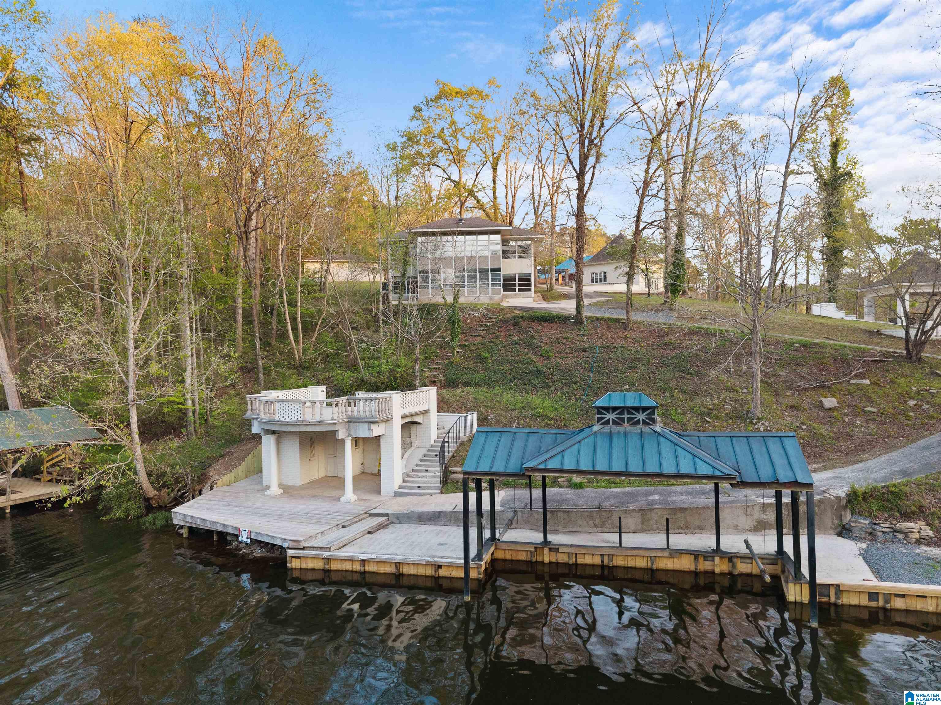 135 Sunset Boulevard Oneonta, AL 35121 - Photo 2 of 92