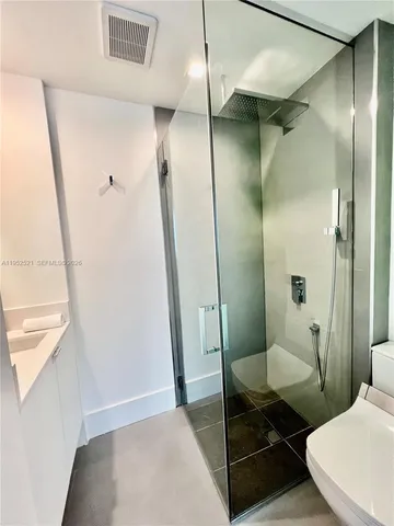 $25,000 | 50 South Pointe Drive, Unit LOFT5, Miami Beach, FL 33139