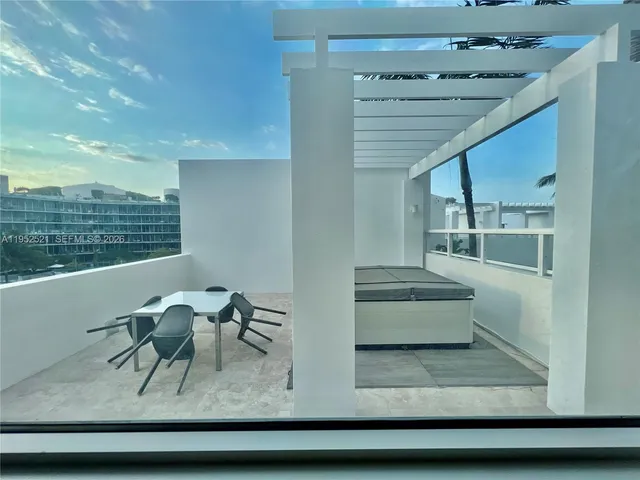 $25,000 | 50 South Pointe Drive, Unit LOFT5, Miami Beach, FL 33139