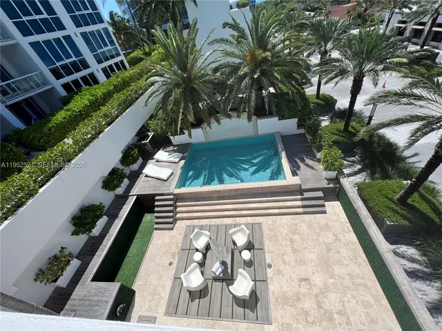 $25,000 | 50 South Pointe Drive, Unit LOFT5, Miami Beach, FL 33139