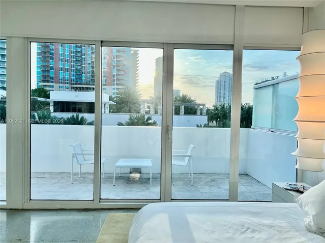 $25,000 | 50 South Pointe Drive, Unit LOFT5, Miami Beach, FL 33139