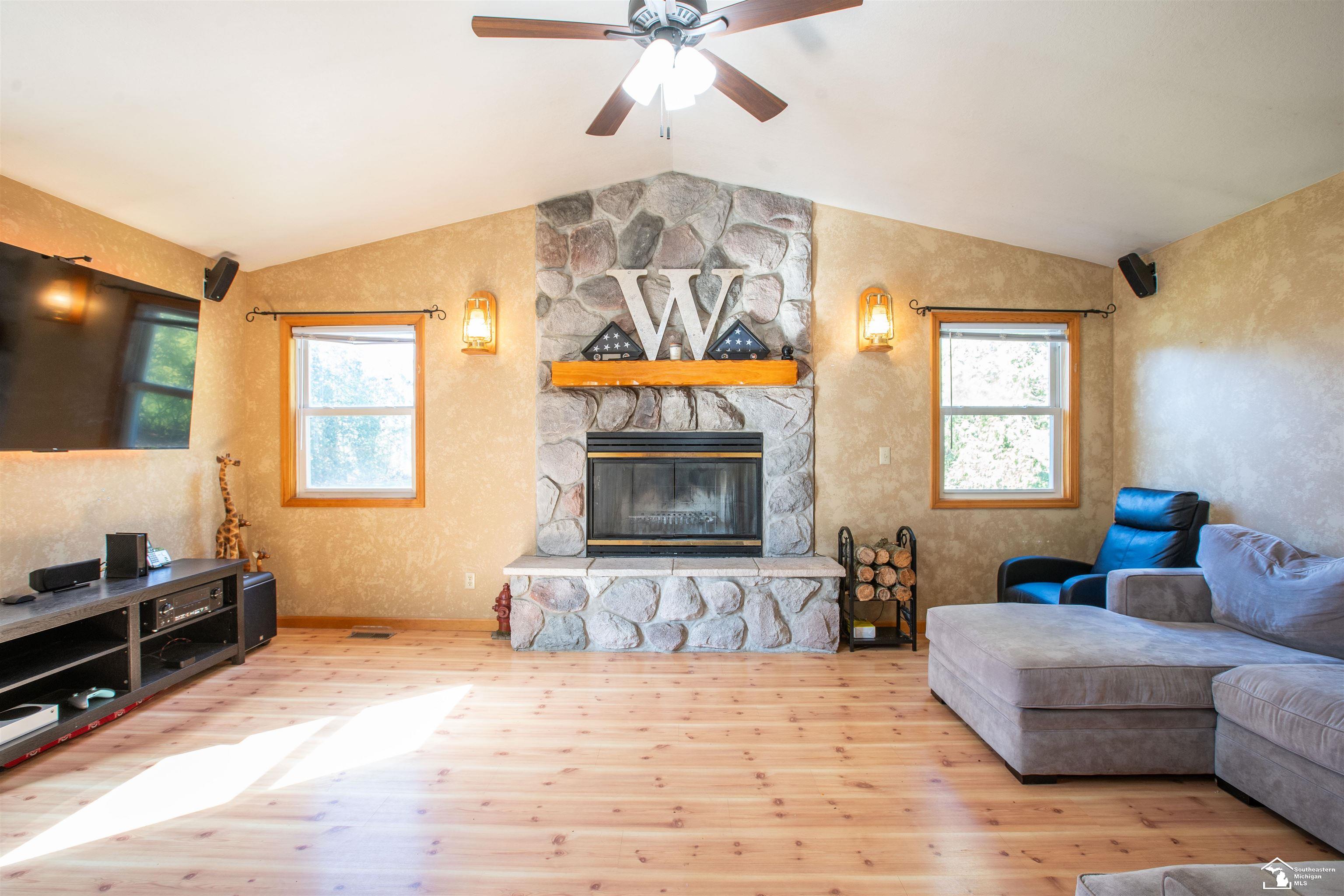 11585 Grafton Road Carleton, MI 48117 - Photo 23 of 79