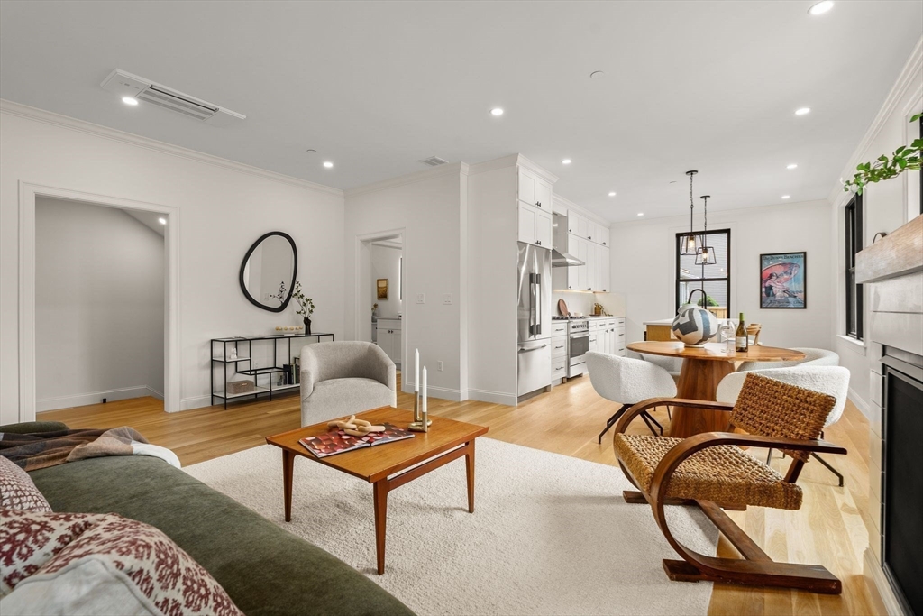 27 Shepard Street, Unit 5 Boston, MA 02135 - Photo 5 of 33