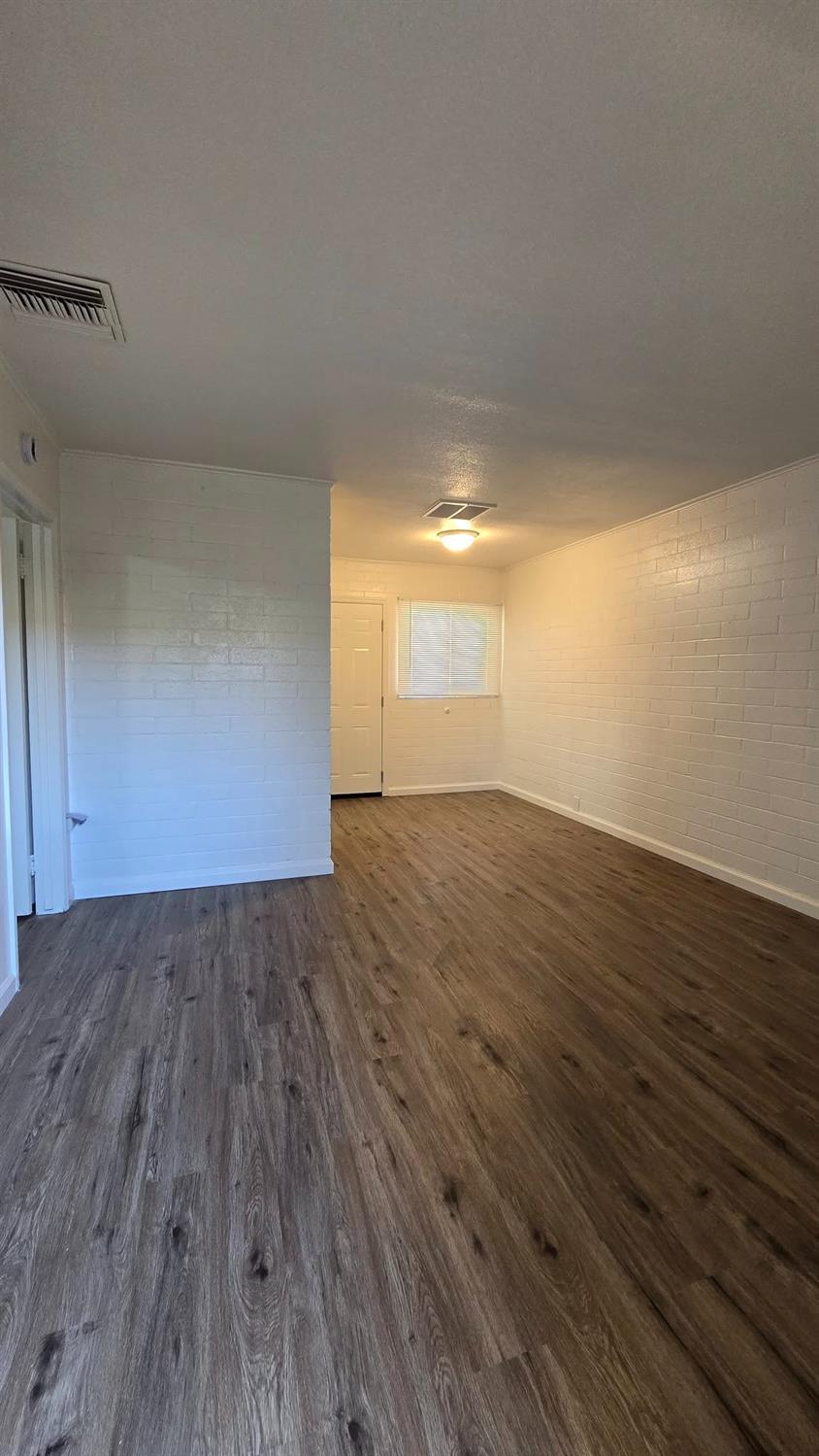 3335 East Normal Avenue Fresno, CA 93703 - Photo 4 of 9