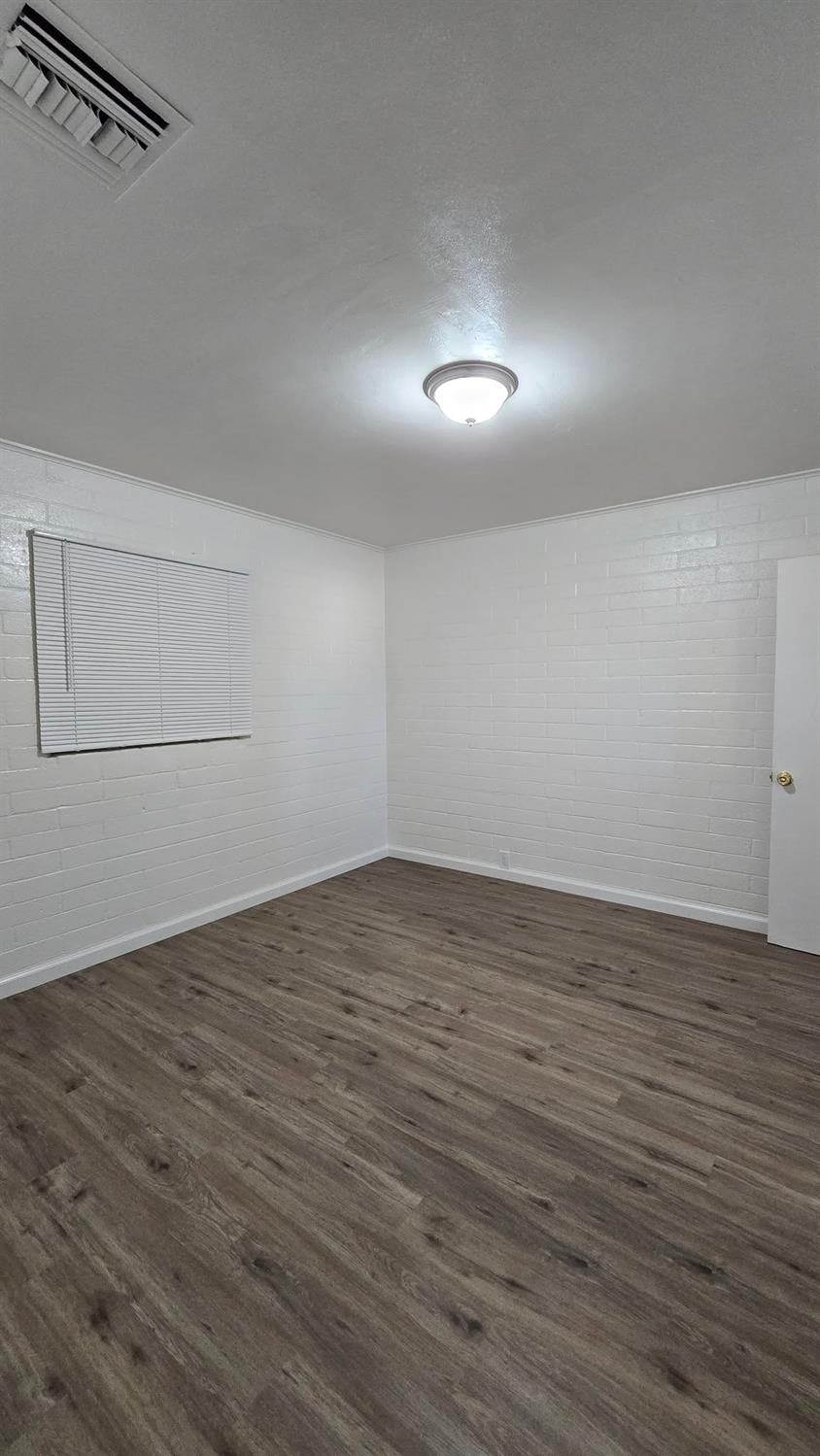 3335 East Normal Avenue Fresno, CA 93703 - Photo 8 of 9