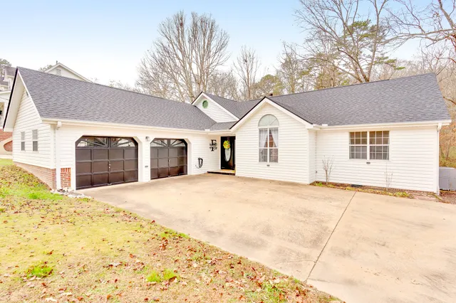 $360,000 | 2422 West Wind Drive, Soddy Daisy, TN 37379