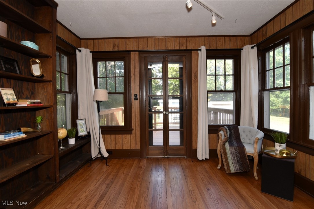 2480 Lee Road Cleveland, OH 44118 - Photo 6 of 34 Gallery Image 6