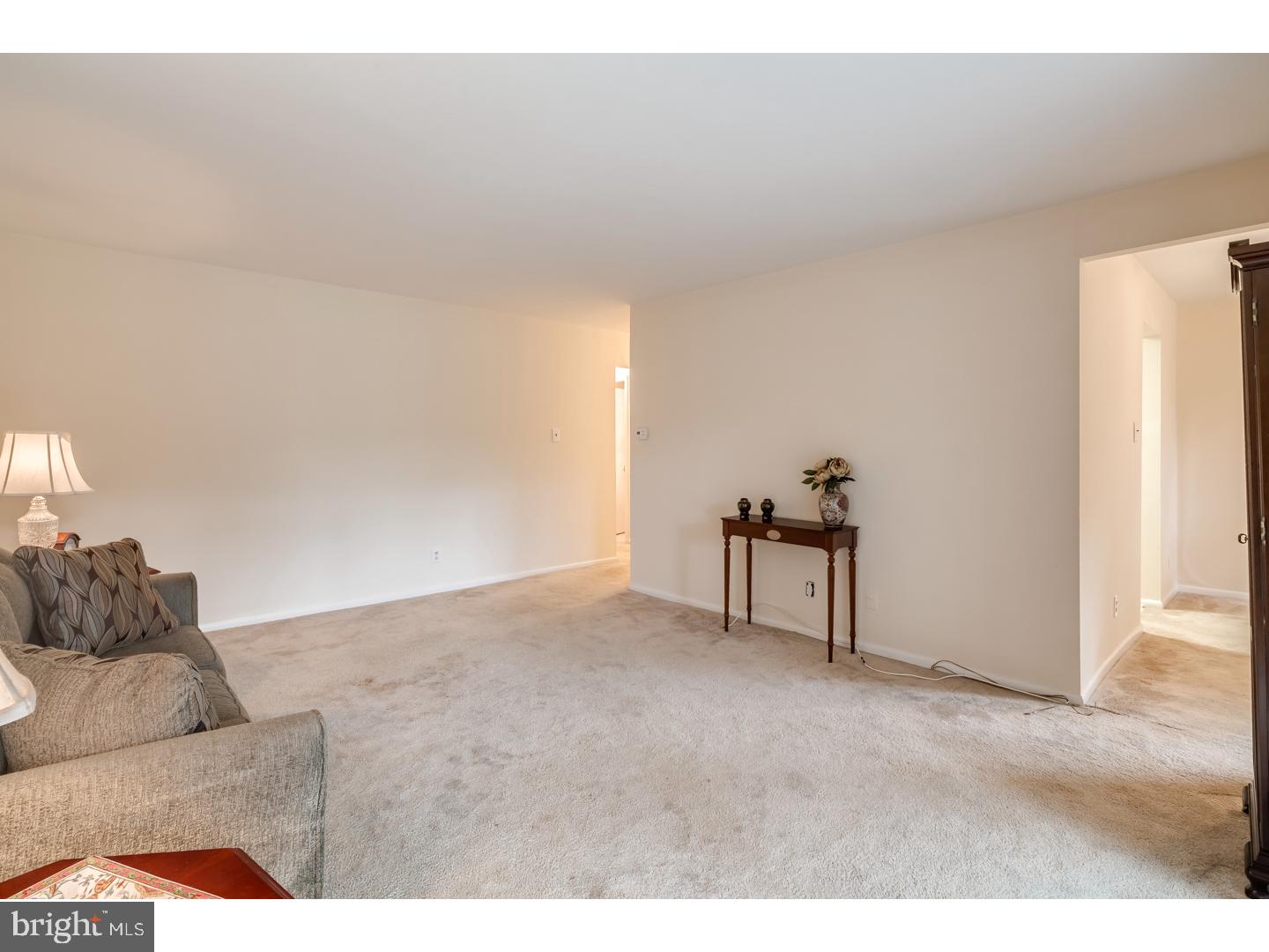 124-4 Kirkbride Road Voorhees, NJ 08043 - Photo 6 of 19 Living Room