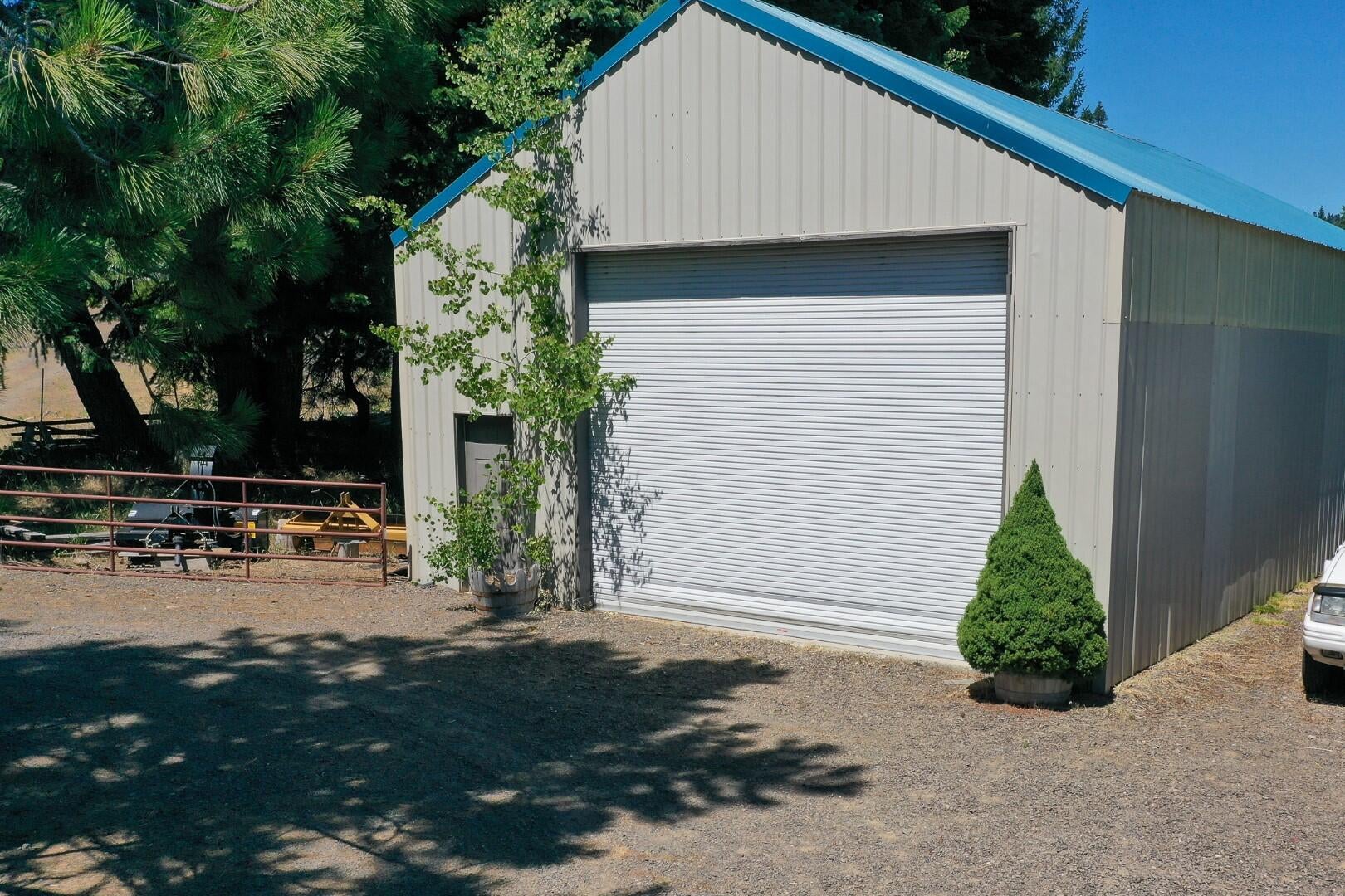 7540 Hyatt Prairie Road Ashland, OR 97520 - Photo 33 of 39 Shop