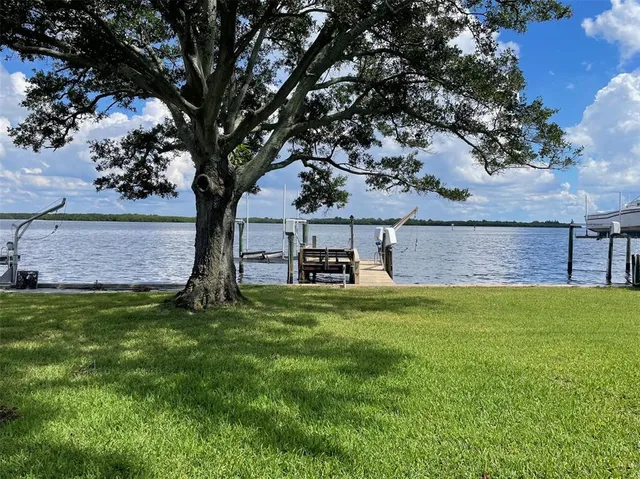 $1,645,000 | 6151 Bayou Grande Boulevard Northeast, St. Petersburg, FL 33703