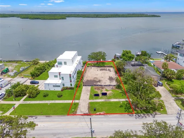 $1,645,000 | 6151 Bayou Grande Boulevard Northeast, St. Petersburg, FL 33703
