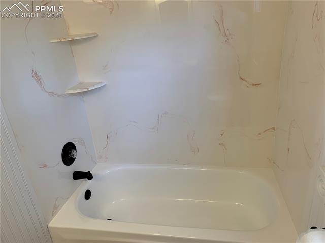 507 East Cheyenne Road Colorado Springs, CO 80905 - Photo 23 of 25 Bathroom with a bathing tub