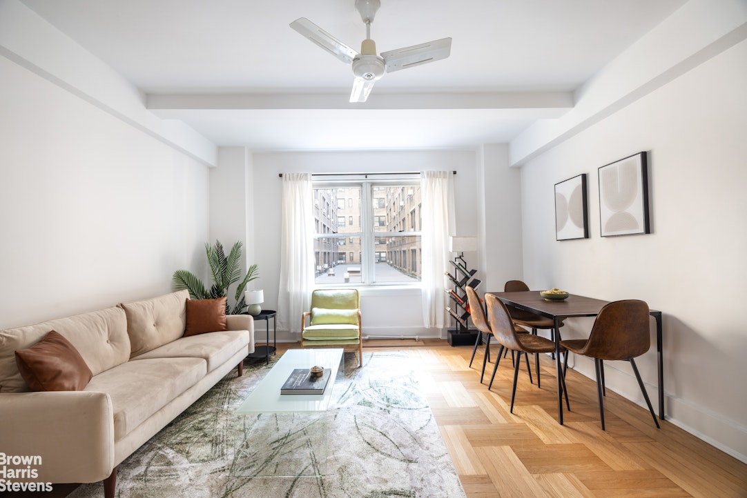 7 East 85th Street, Unit 2D Manhattan, NY 10028 - Photo 2 of 10