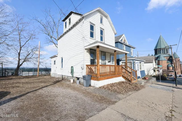 $159,000 | 11 Landon Terrace, Schenectady, NY 12308