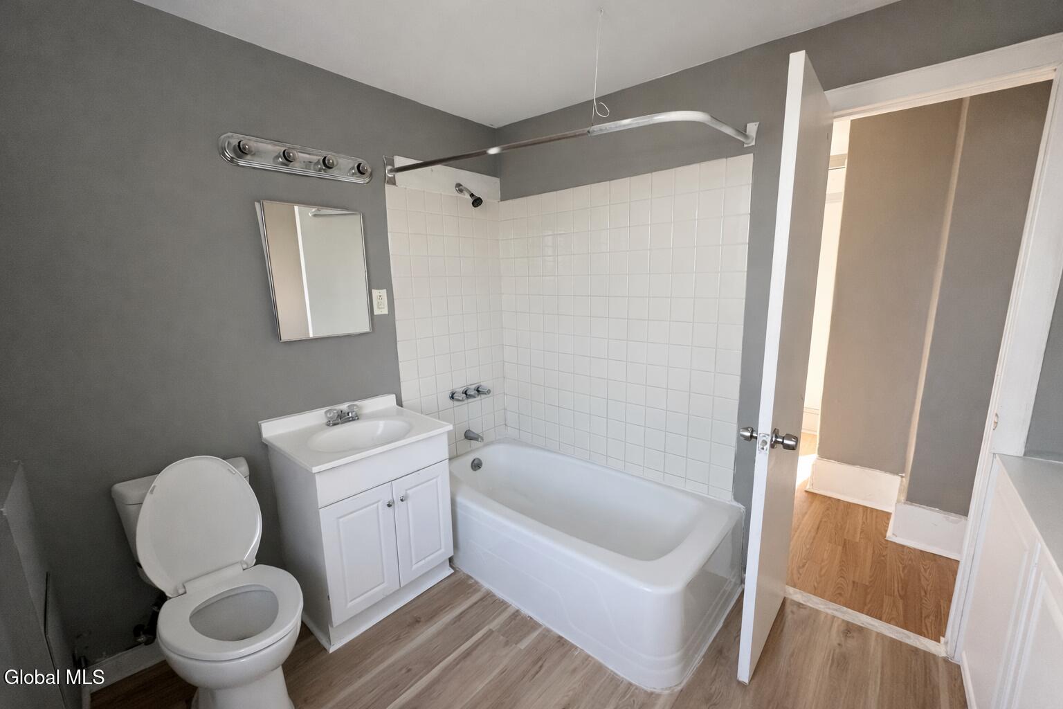 11 Landon Terrace Schenectady, NY 12308 - Photo 22 of 28 landon bath