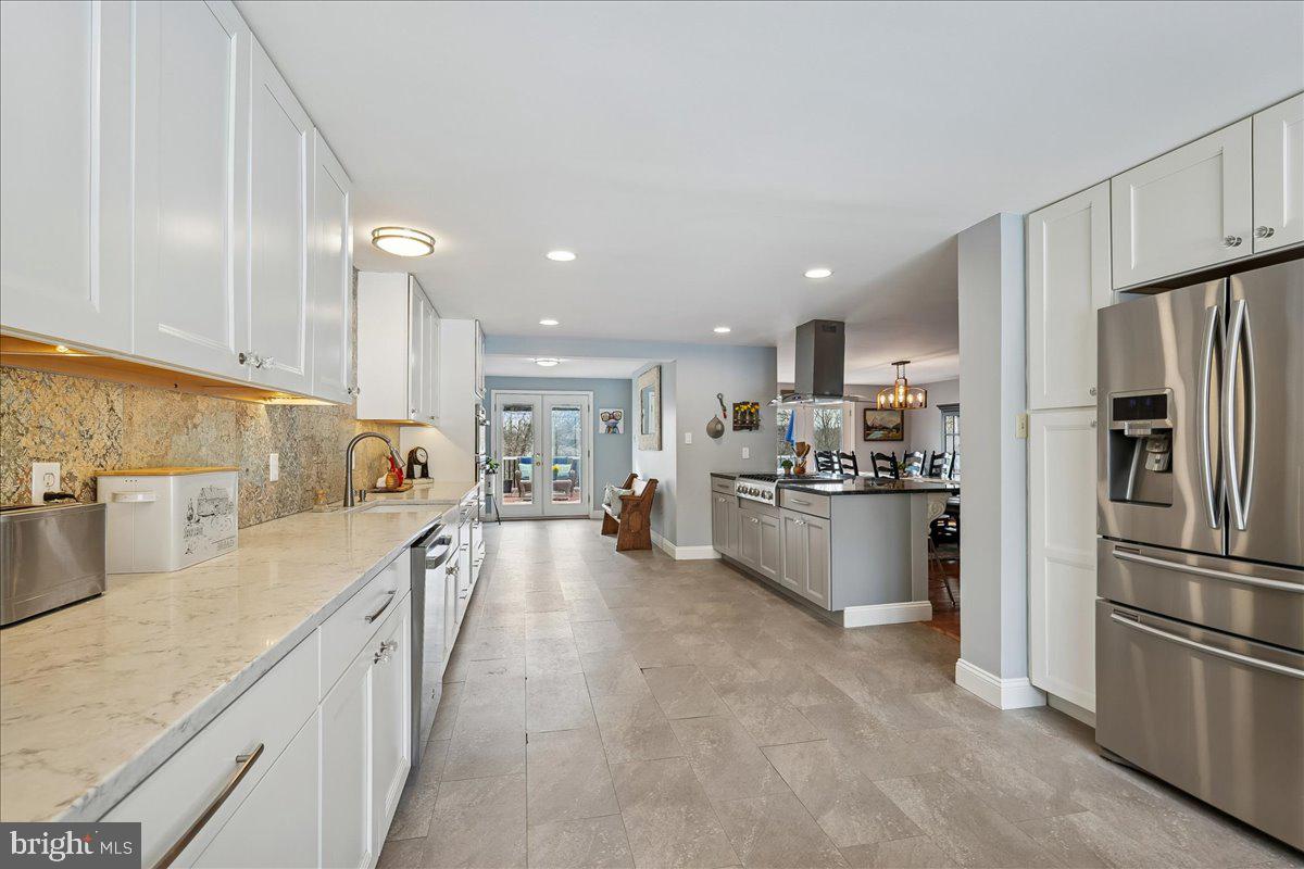 9500 Holsey Road Damascus, MD 20872 - Photo 14 of 76 Gourmet Kitchen