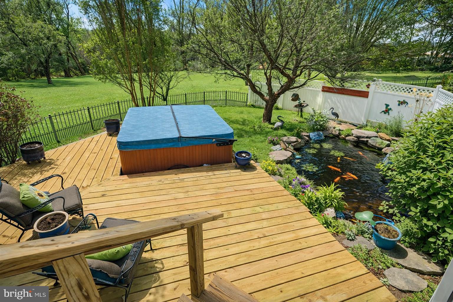 9500 Holsey Road Damascus, MD 20872 - Photo 30 of 76 Primary Suite - Private Garden