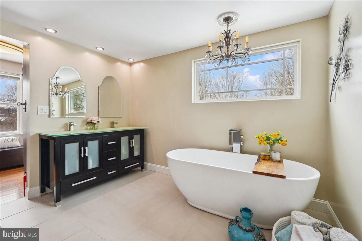 9500 Holsey Road Damascus, MD 20872 - Photo 32 of 76 Primary Suite