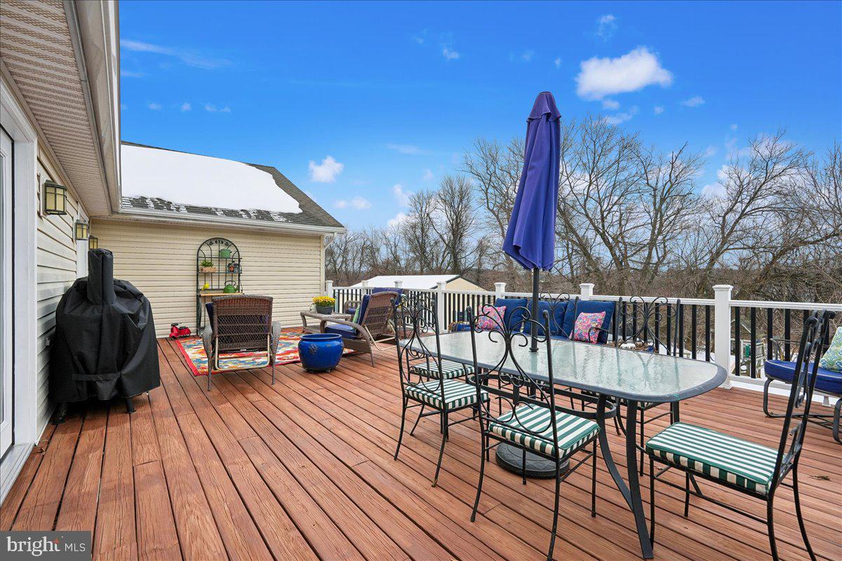 9500 Holsey Road Damascus, MD 20872 - Photo 63 of 76 Deck