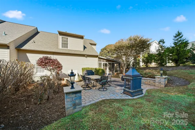 $519,900 | 4410 1st St Drive Northwest, Hickory, NC 28601