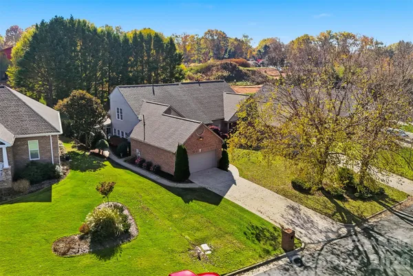 $499,900 | 4410 1st St Drive Northwest, Hickory, NC 28601