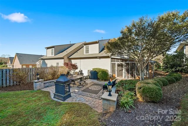 $519,900 | 4410 1st St Drive Northwest, Hickory, NC 28601