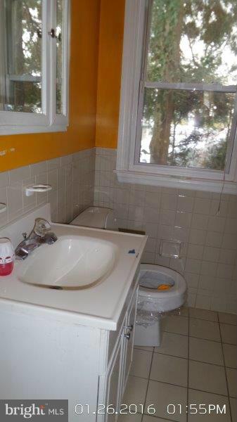 1921 Hillcrest Road Baltimore, MD 21207 - Photo 12 of 14 Bath