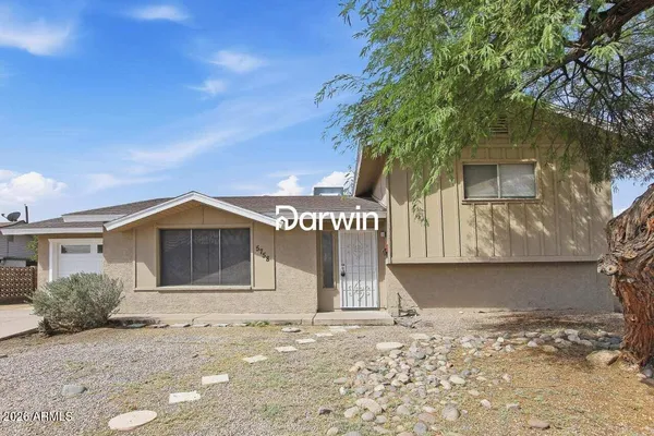 $1,925 | 5758 North 42nd Avenue, Phoenix, AZ 85019