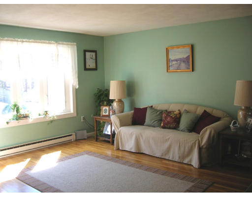 11 Governor Endicott Road Billerica, MA 01821 - Photo 8 of 21 Gallery Image 8
