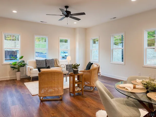 $258,900 | 110 Aaron Place, Unit 604, Lynchburg, VA 24502