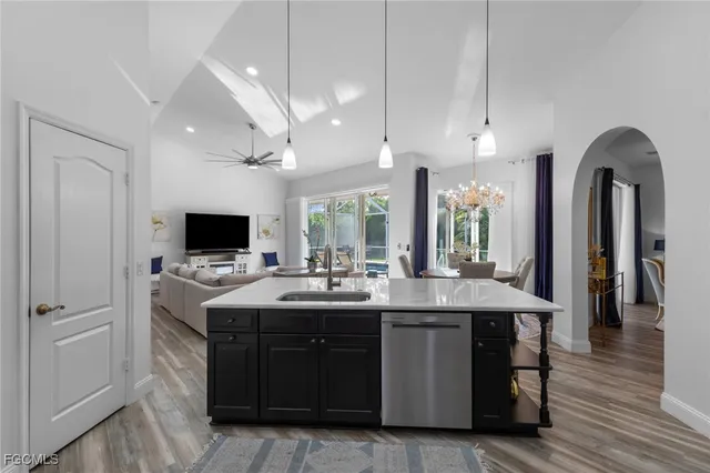 $939,000 | 1059 Briarwood Boulevard, Naples, FL 34104